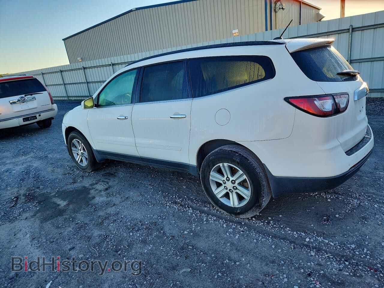 2015 CHEVROLET TRAVERSE - VIN: 1GNKRHKD6FJ180057 - Фото 2