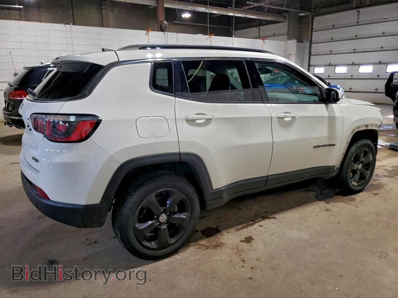 2018 JEEP COMPASS - VIN: 3C4NJDBB9JT333522 - Фото 3