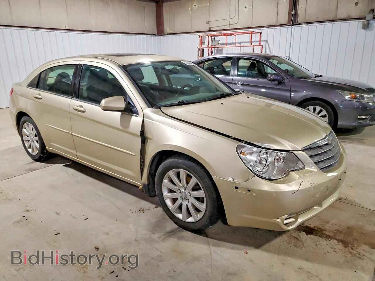 2010 CHRYSLER SEBRING - VIN: 1C3CC5FD5AN133440 - Фото 4