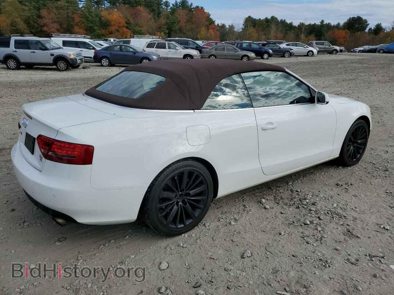 2011 AUDI A5 - VIN: WAULFAFH2BN002351 - Фото 3