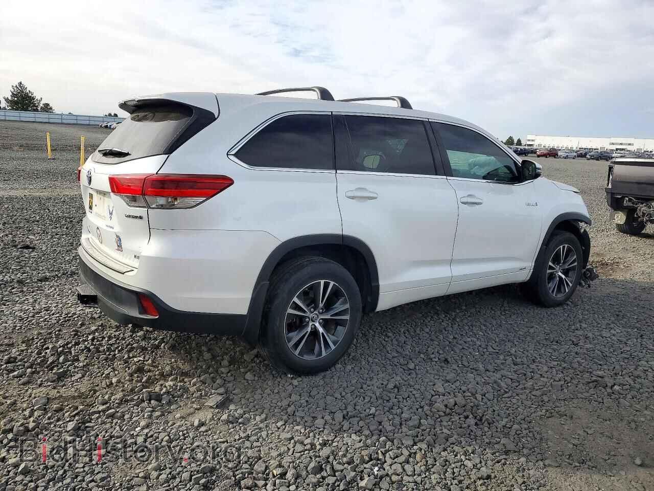 2018 TOYOTA HIGHLANDER - VIN: 5TDBGRFH9JS037889 - Фото 3