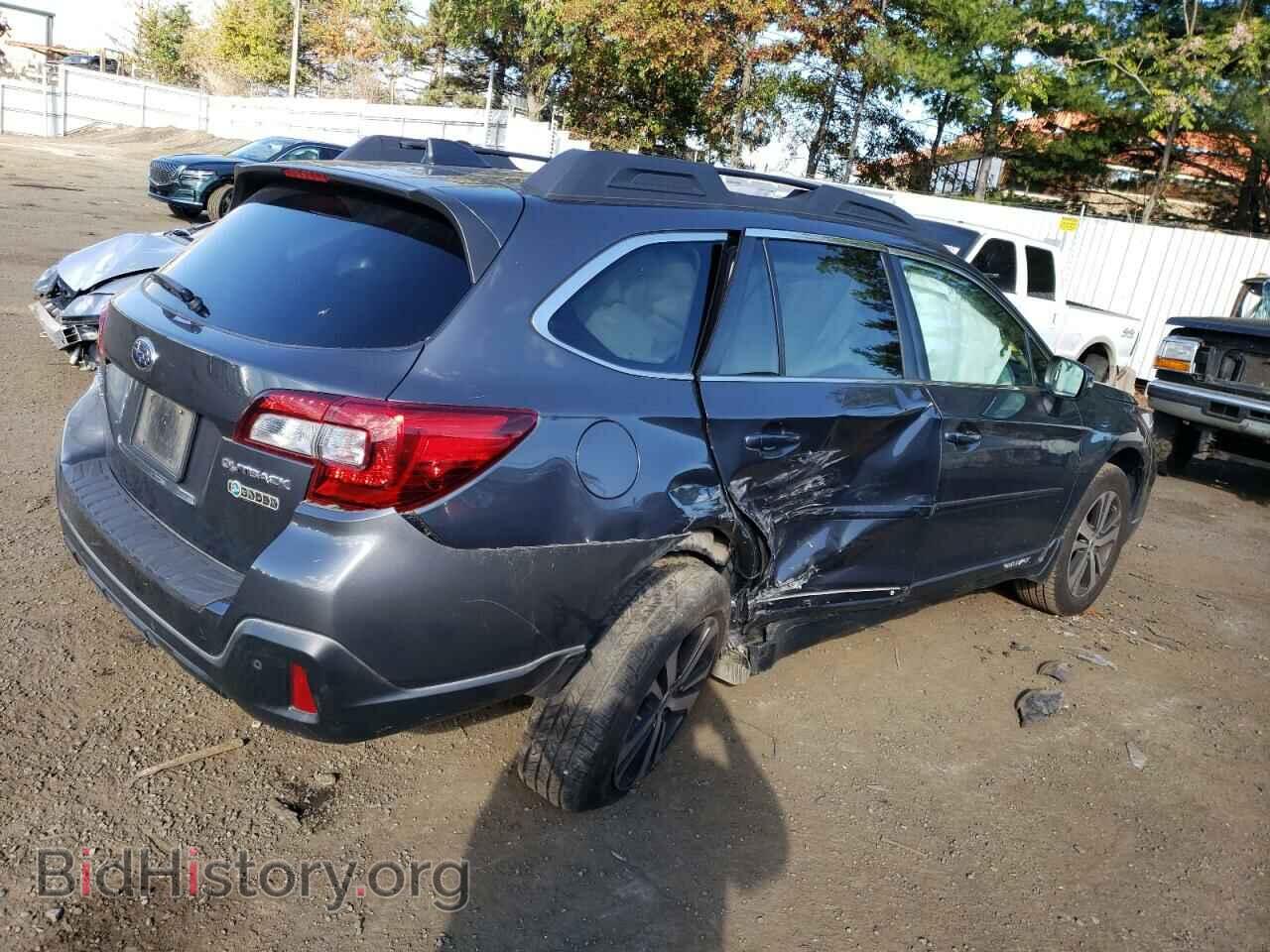 2018 SUBARU OUTBACK - VIN: 4S4BSANC9J3394752 - Фото 3