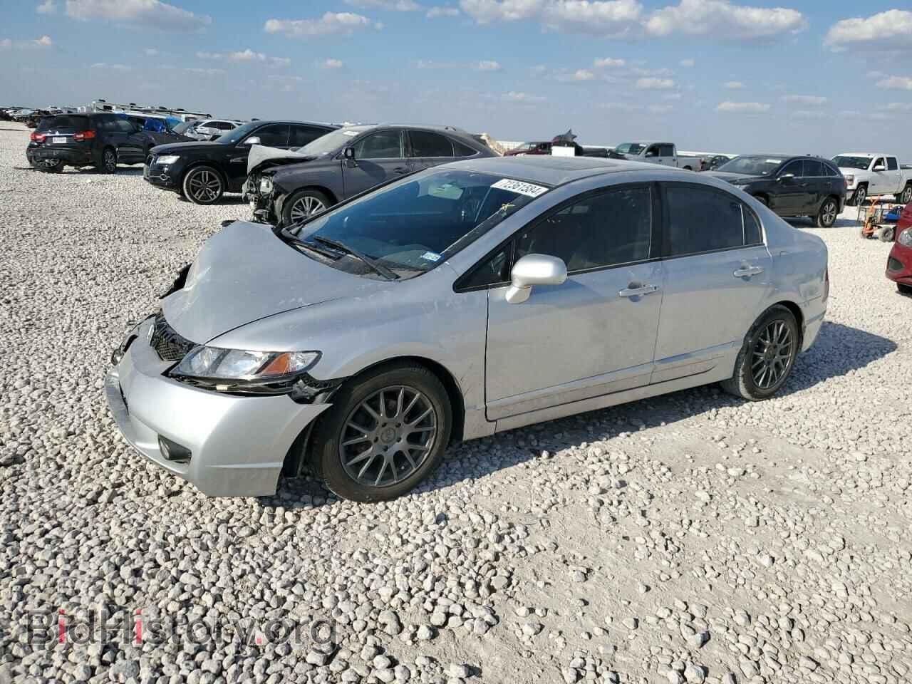 Фотография 19XFA1F88BE025667 - HONDA CIVIC 2011