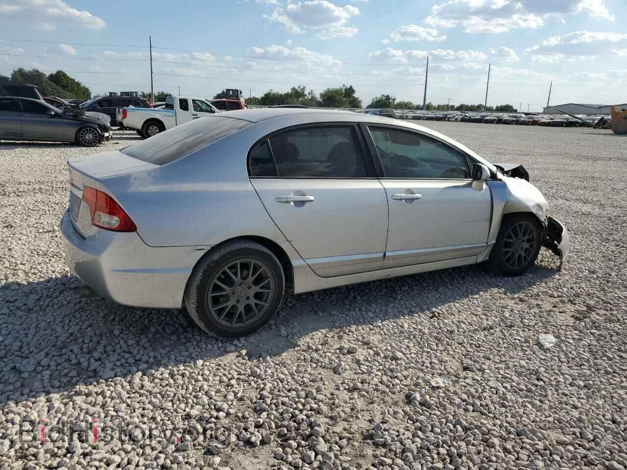2011 HONDA CIVIC - VIN: 19XFA1F88BE025667 - Фото 3