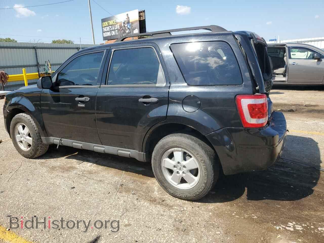 2011 FORD ESCAPE - VIN: 1FMCU0DG0BKB97926 - Фото 2