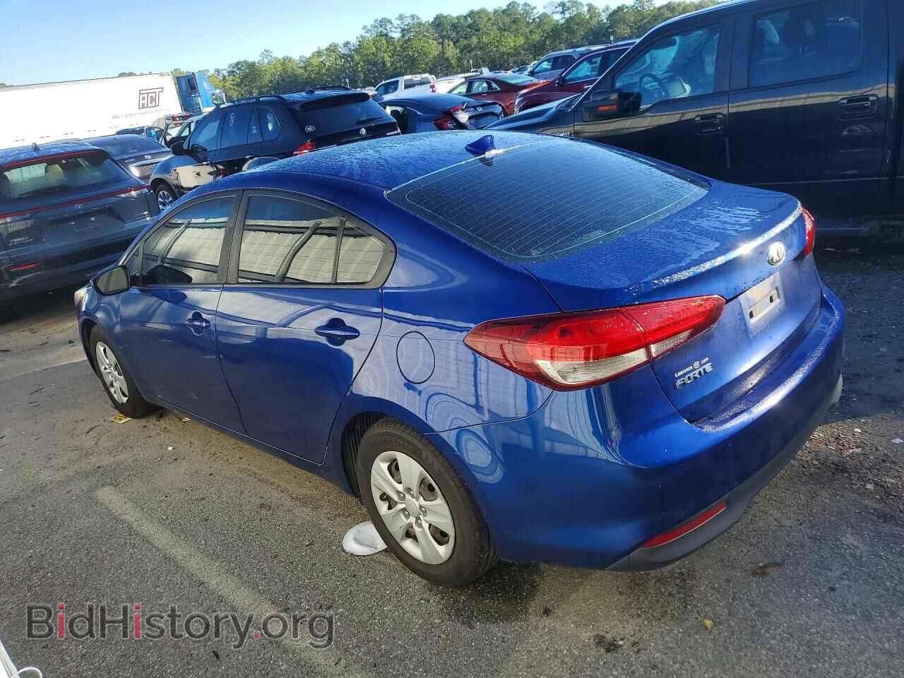 2017 KIA FORTE - VIN: 3KPFK4A78HE141604 - Photo 2