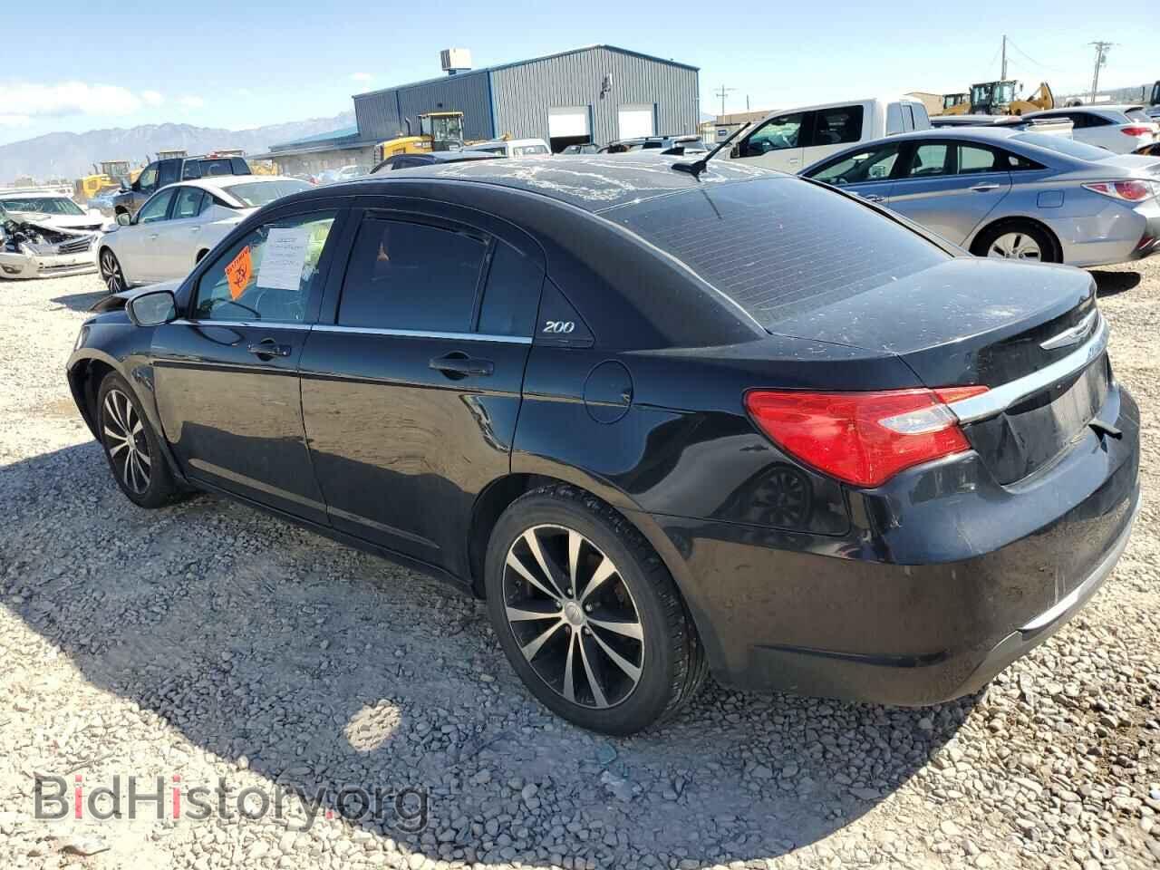 2011 CHRYSLER 200 - VIN: 1C3BC8FG1BN567430 - Photo 2