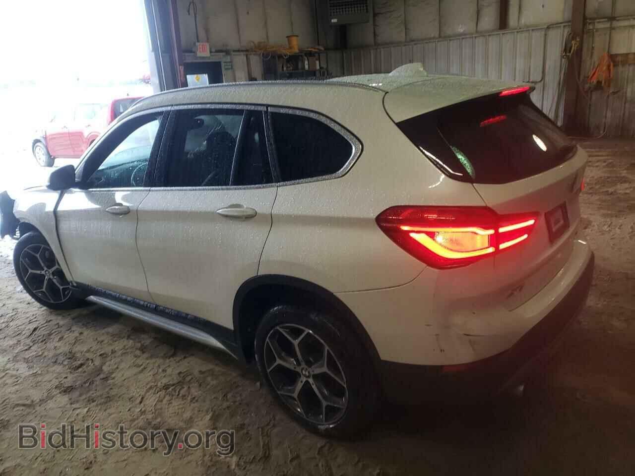 2018 BMW X1 - VIN: WBXHT3C3XJ3H32417 - Фото 2