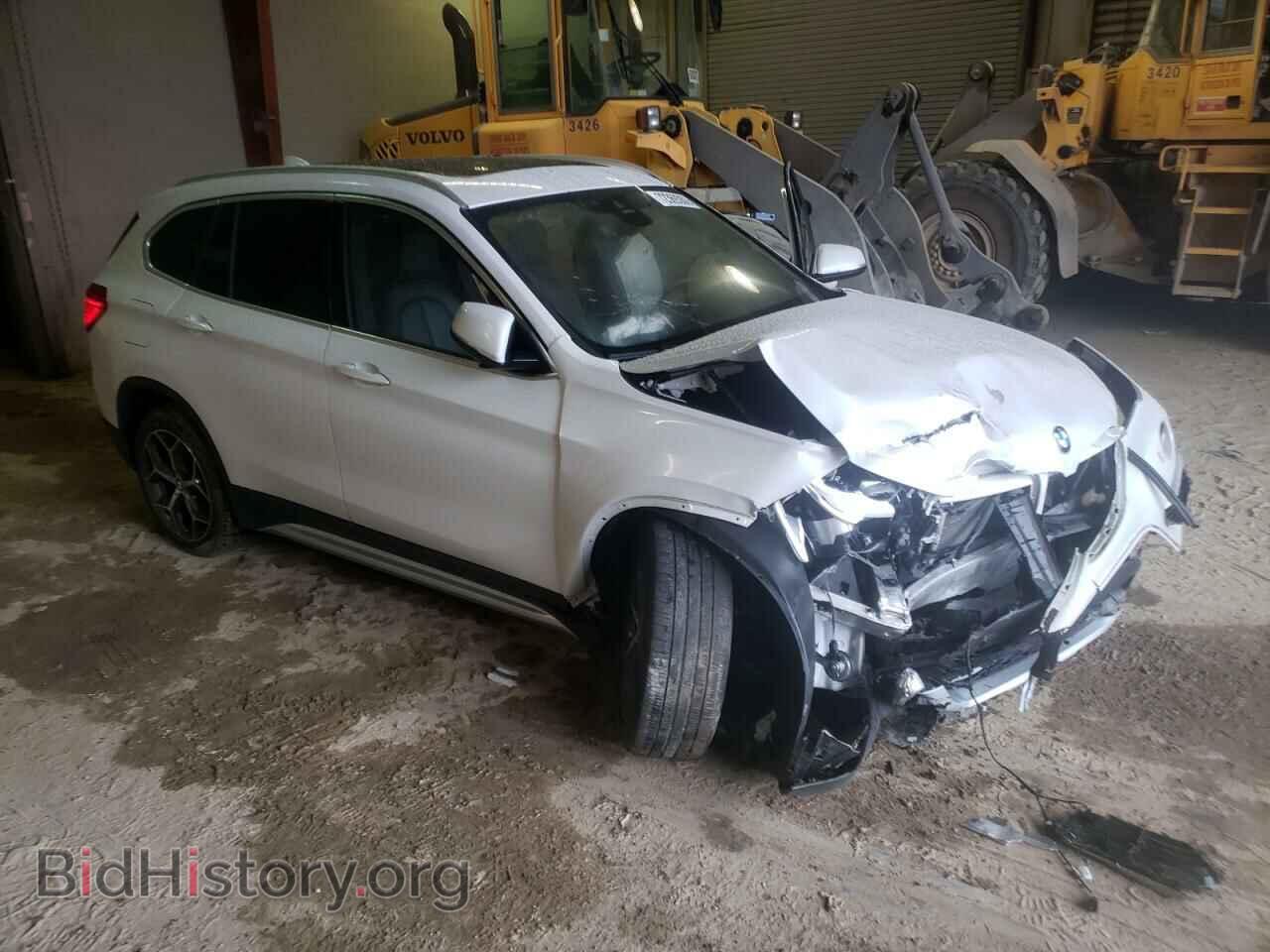 2018 BMW X1 - VIN: WBXHT3C3XJ3H32417 - Фото 4