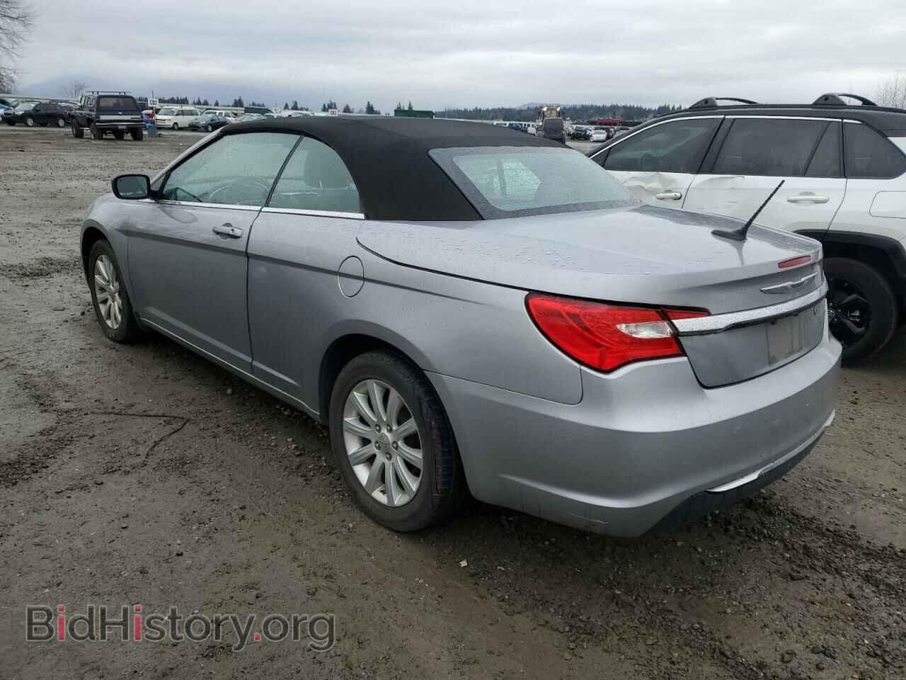 2013 CHRYSLER 200 - VIN: 1C3BCBEB0DN512117 - Фото 2