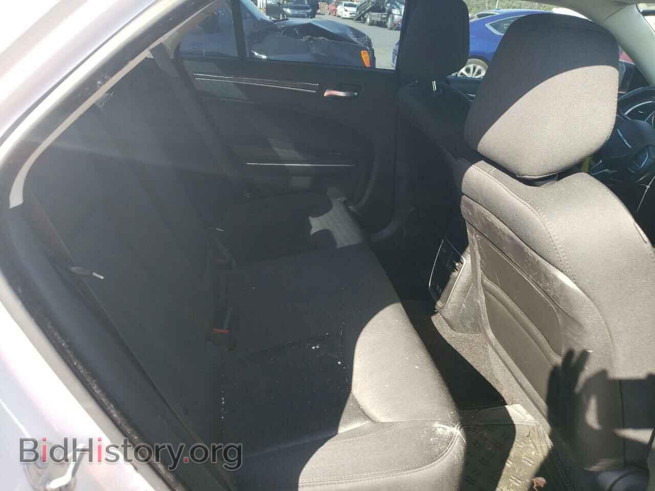 2019 CHRYSLER 300 - VIN: 2C3CCAAG6KH590746 - Фото 10