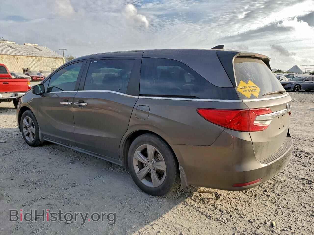 2018 HONDA All Models - VIN: 5FNRL6H71JB067342 - Фото 2