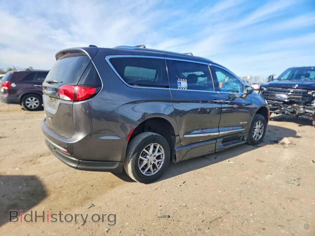 2020 CHRYSLER PACIFICA - VIN: 2C4RC1BG0LR104948 - Фото 3