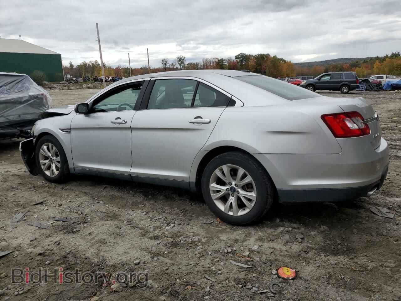 2011 FORD TAURUS - VIN: 1FAHP2HW2BG114231 - Photo 2