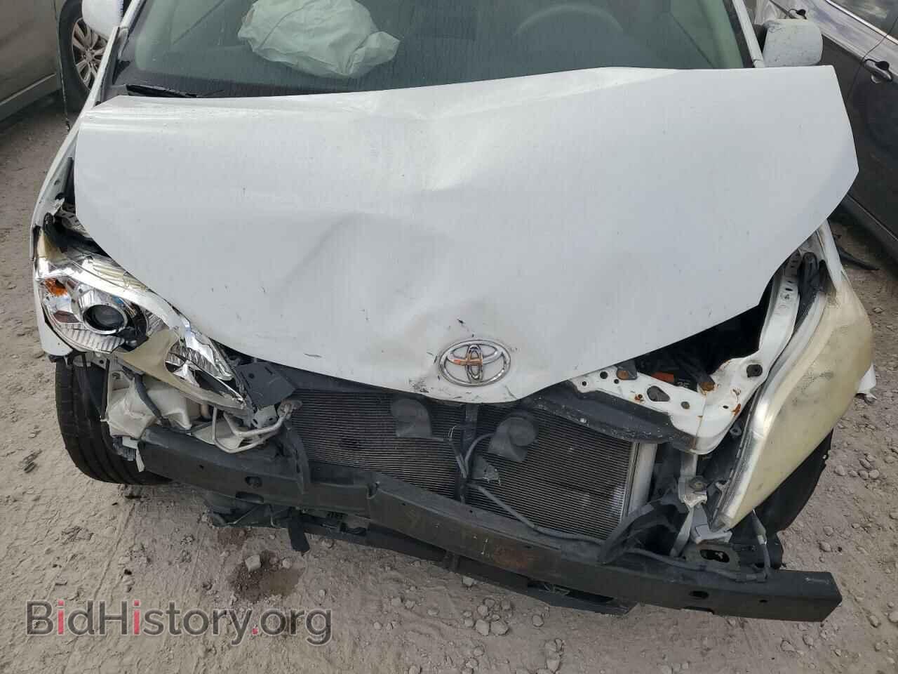 2011 TOYOTA All Models - VIN: 5TDZK3DC8BS024537 - Photo 12