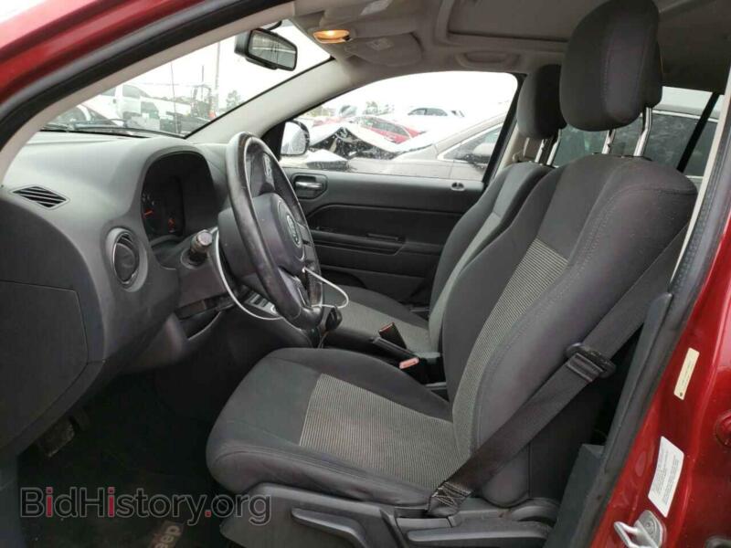 2011 Jeep COMPASS (VIN 1J4NT1FB8BD189921) — фото 7 из 13