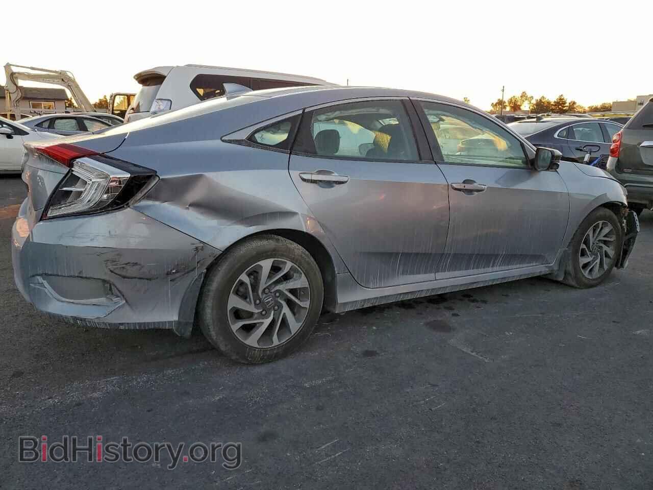 2018 HONDA CIVIC - VIN: 2HGFC2F75JH563027 - Фото 3