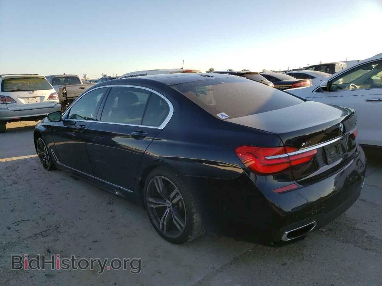 2016 BMW 7 SERIES - VIN: WBA7F2C52GG417621 - Фото 2