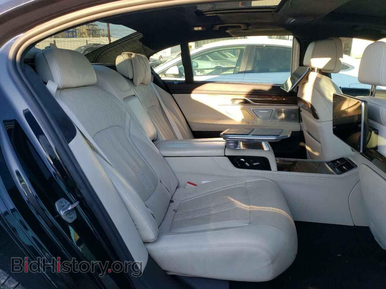 2016 BMW 7 SERIES - VIN: WBA7F2C52GG417621 - Фото 10