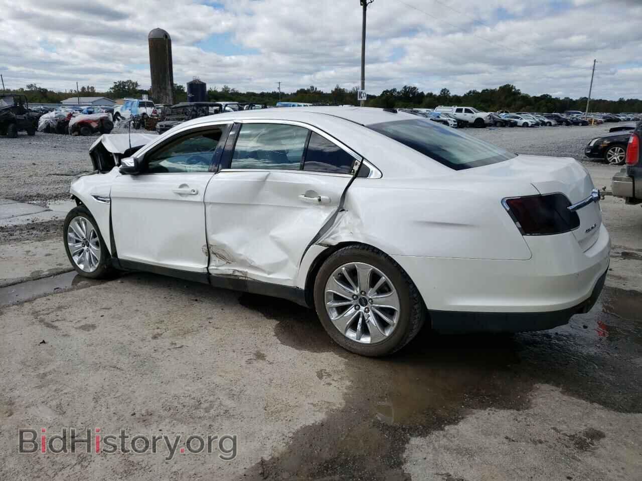 2011 FORD TAURUS - VIN: 1FAHP2FW6BG119256 - Фото 2