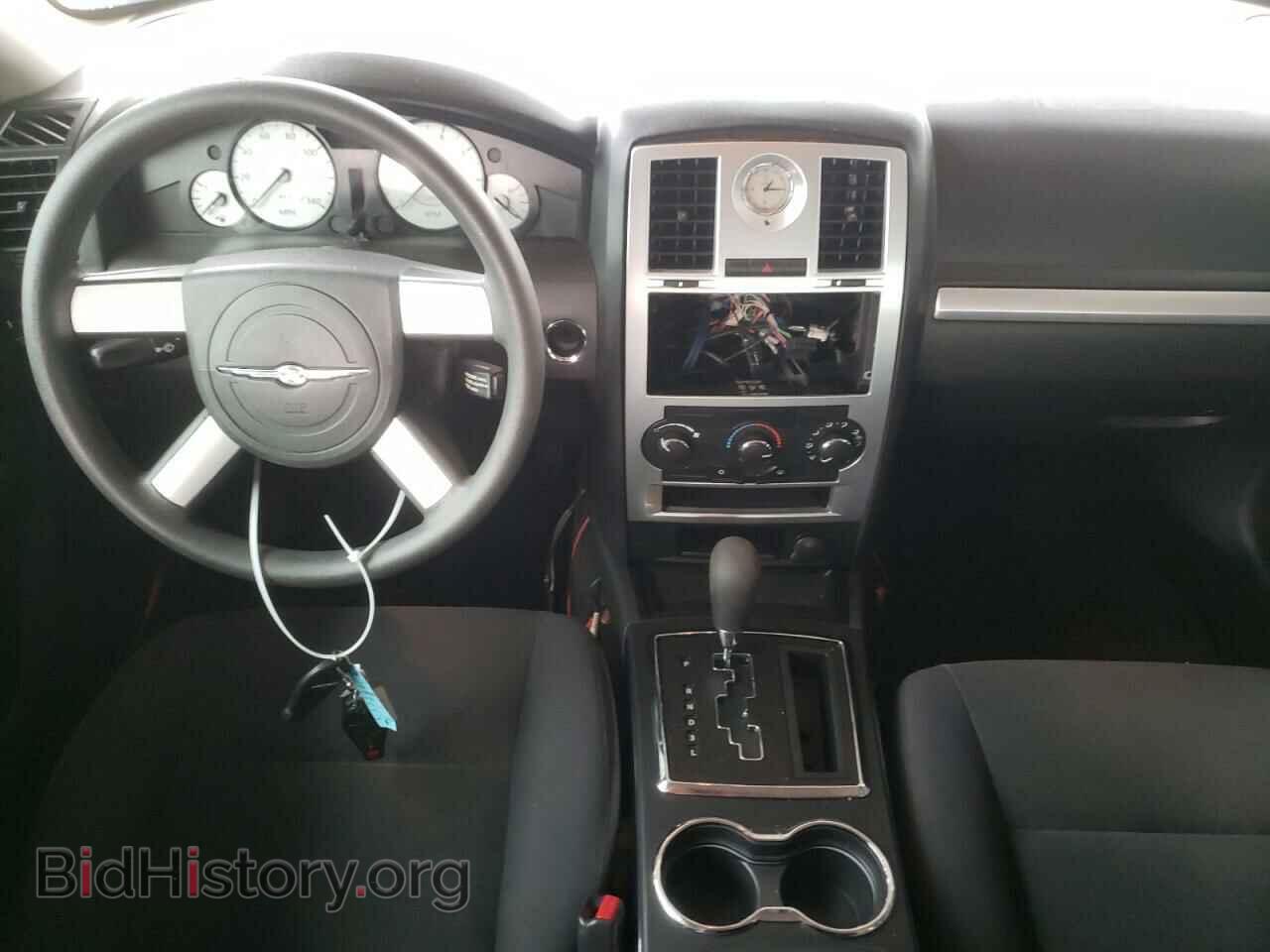 2018 CHRYSLER 300 - VIN: 2C3CA4CD6AH112366 - Фото 8