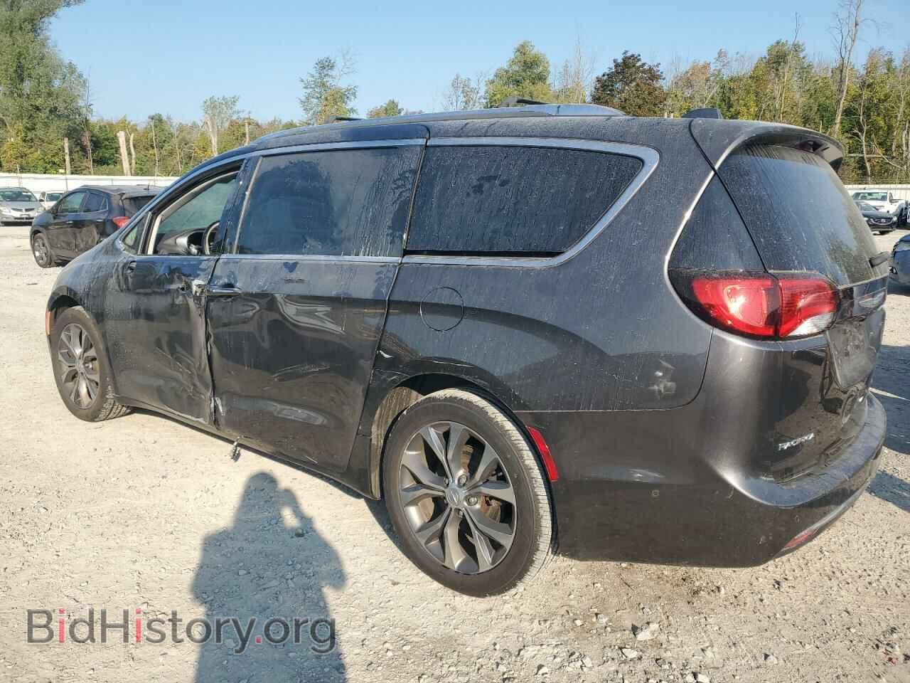2017 CHRYSLER PACIFICA - VIN: 2C4RC1GG9HR804581 - Photo 2