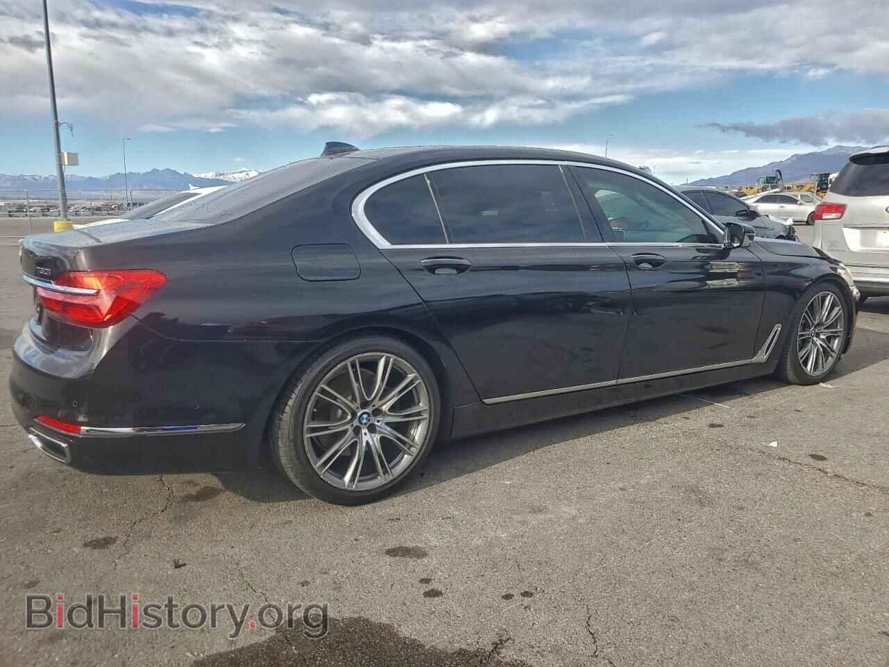 2016 BMW 7 SERIES - VIN: WBA7F0C56GGM20607 - Photo 3