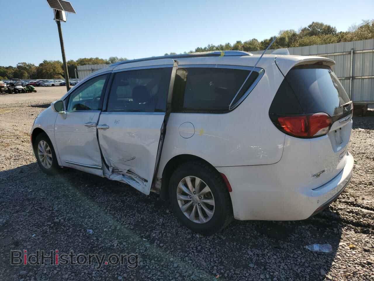 2019 CHRYSLER PACIFICA - VIN: 2C4RC1BG9KR652252 - Photo 2