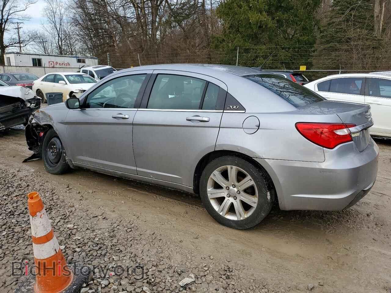 2013 CHRYSLER 200 - VIN: 1C3CCBAB2DN762114 - Фото 2