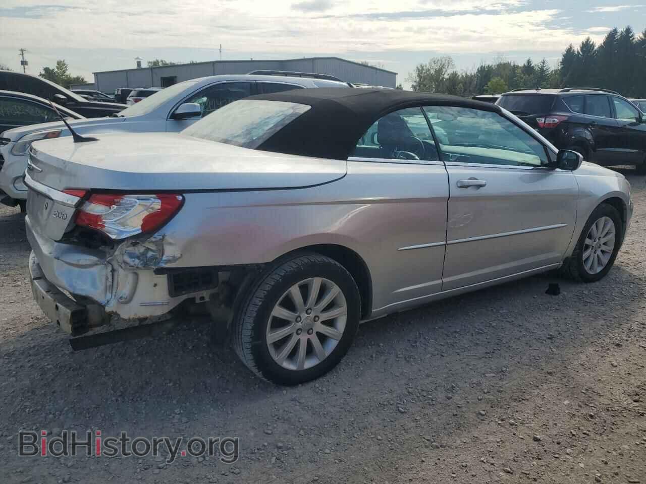 2011 CHRYSLER 200 - VIN: 1C3BC2EBXBN589302 - Photo 3