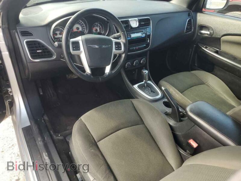 2011 Chrysler 200 (VIN 1C3BC2EBXBN589302) — фото 8 из 12