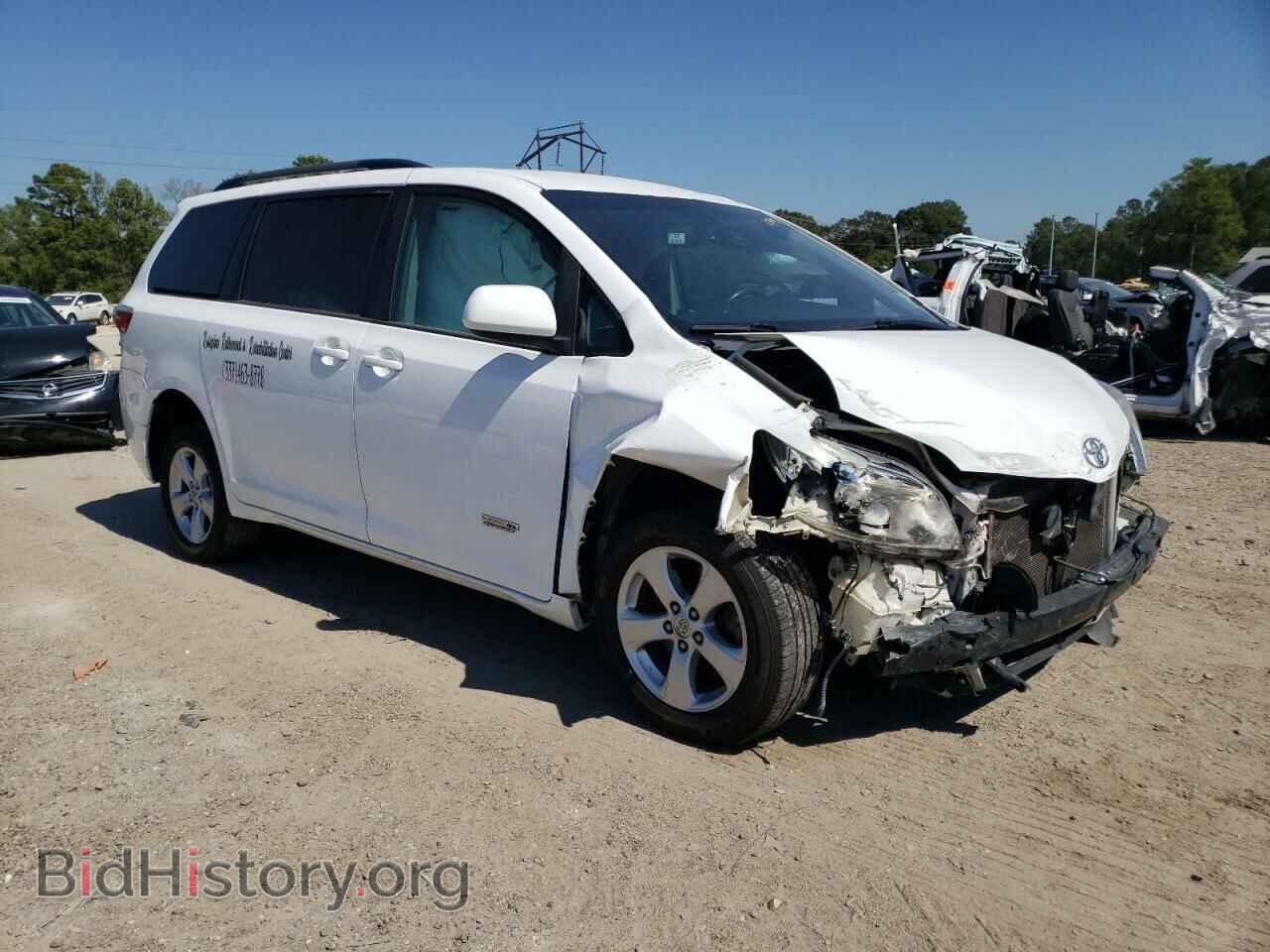 2017 TOYOTA All Models - VIN: 5TDKZ3DCXHS866057 - Фото 4