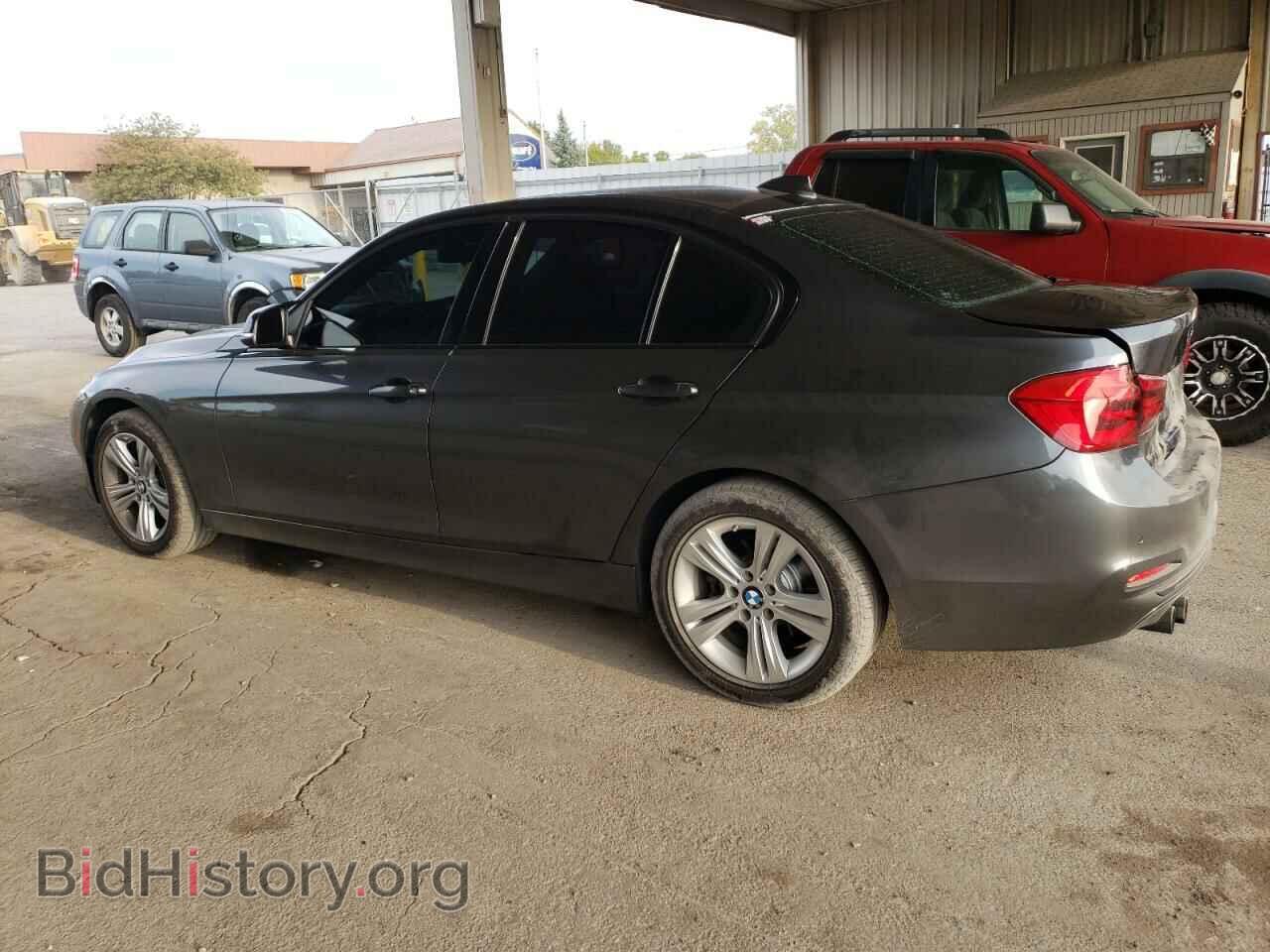 2017 BMW 3 SERIES - VIN: WBA8D9G35HNU62352 - Фото 2