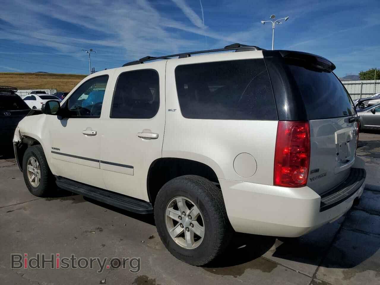 2011 GMC YUKON - VIN: 1GKS2CE0XBR191328 - Фото 2