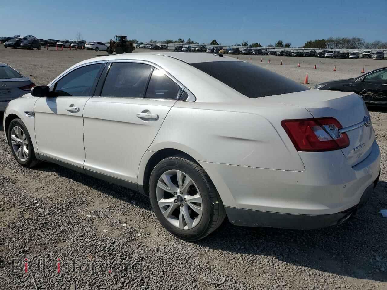 2011 FORD TAURUS - VIN: 1FAHP2EW2BG167189 - Photo 2