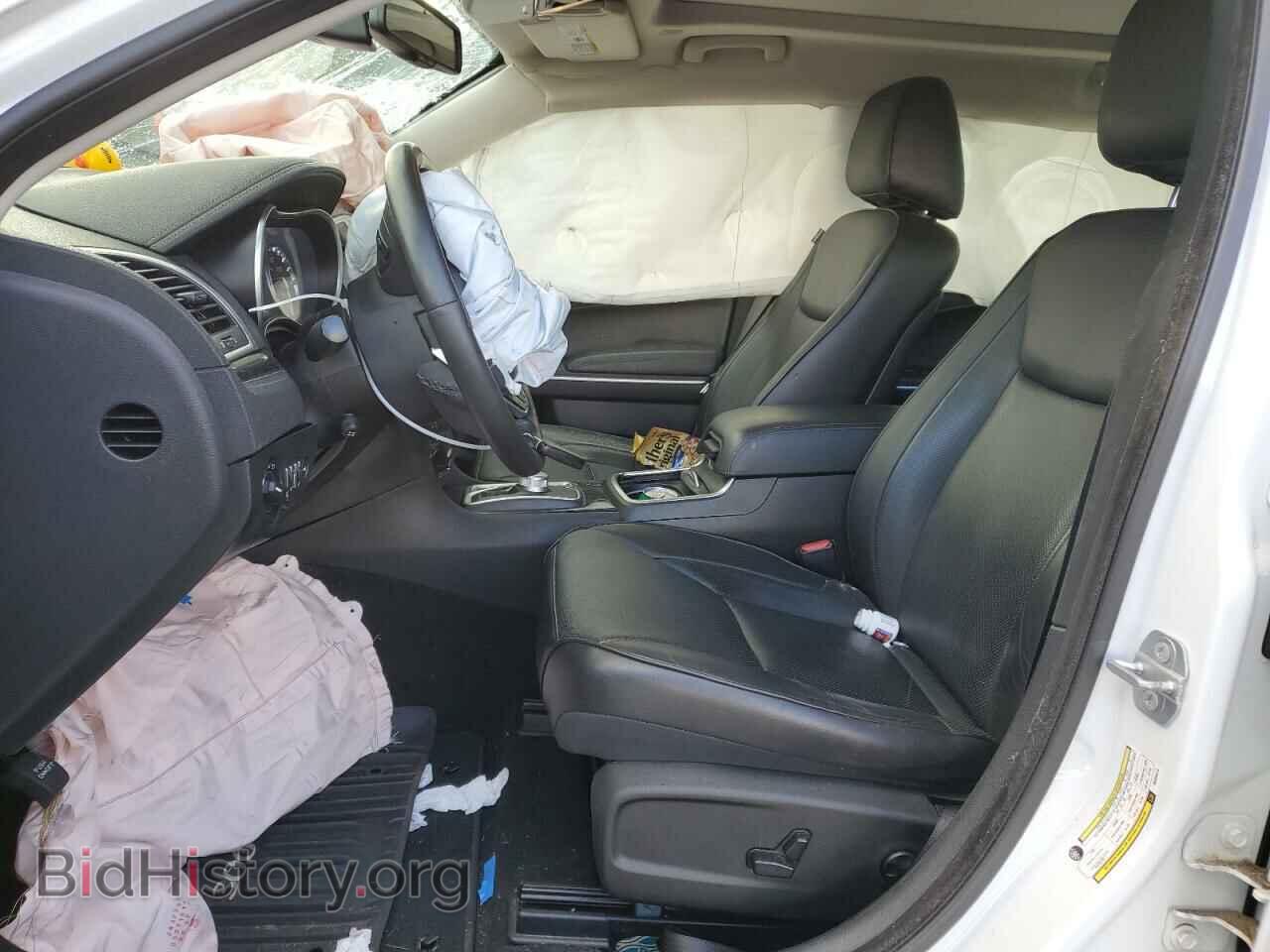 2019 CHRYSLER 300 - VIN: 2C3CCAEG4KH556413 - Фото 7