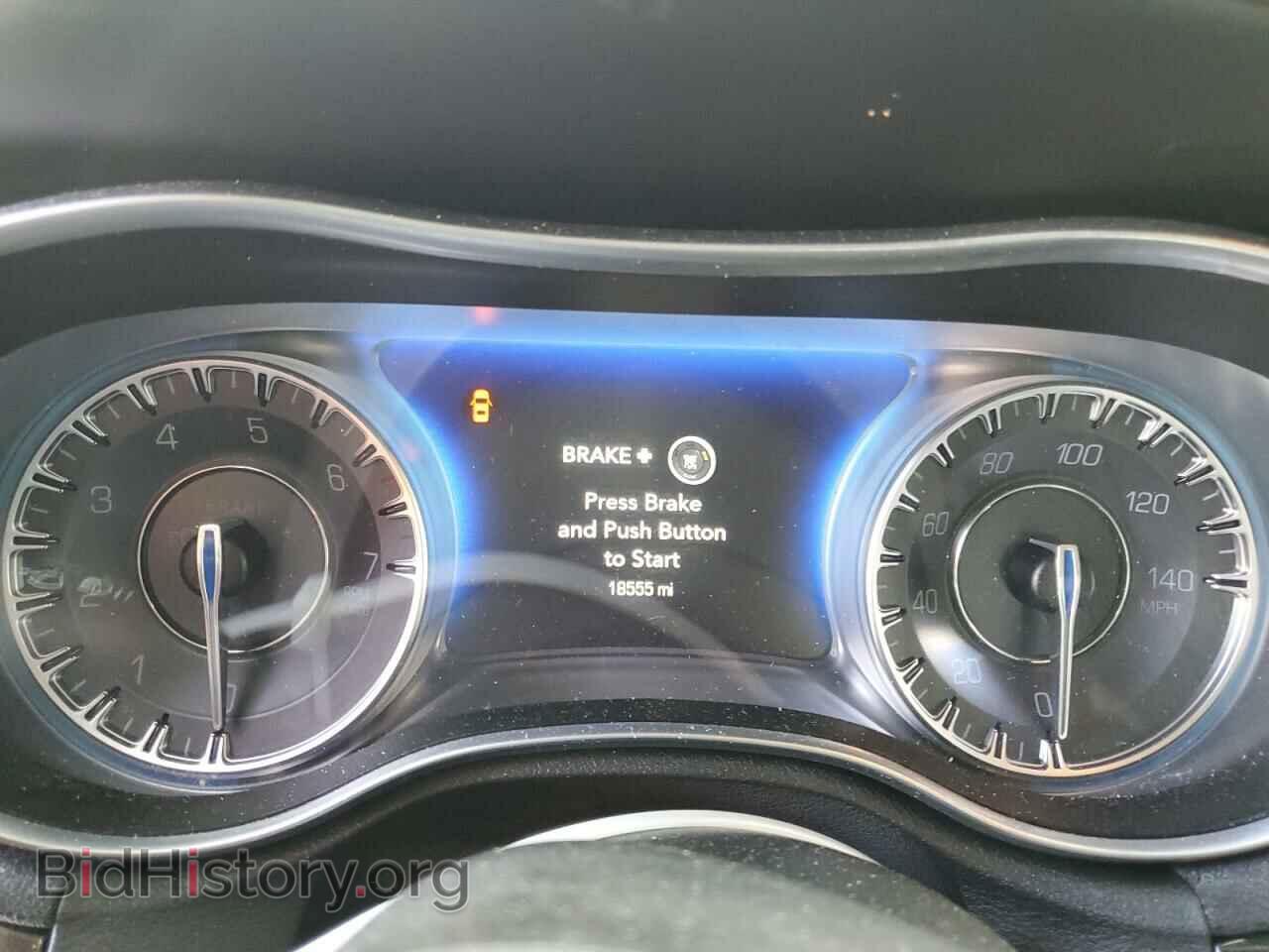 2019 CHRYSLER 300 - VIN: 2C3CCAEG4KH556413 - Фото 9