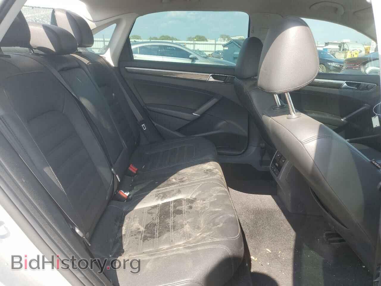2016 VOLKSWAGEN PASSAT - VIN: 1VWCT7A37GC025621 - Фото 10