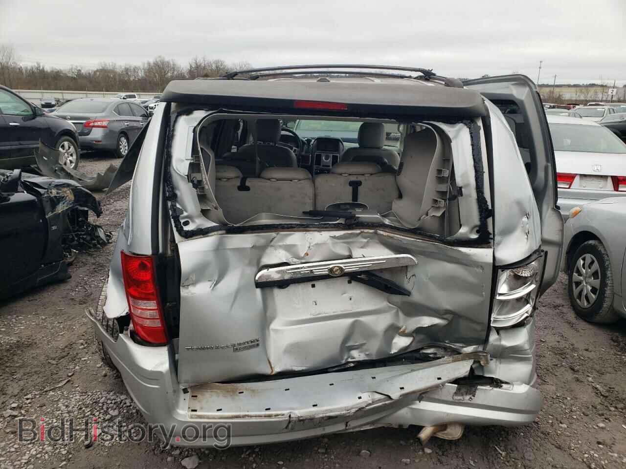 2008 CHRYSLER MINIVAN - VIN: 2A8HR54PX8R716931 - Фото 6