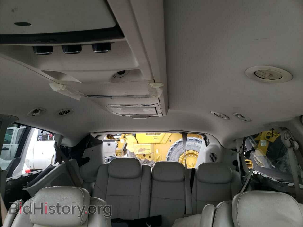 2008 CHRYSLER MINIVAN - VIN: 2A8HR54PX8R716931 - Фото 10