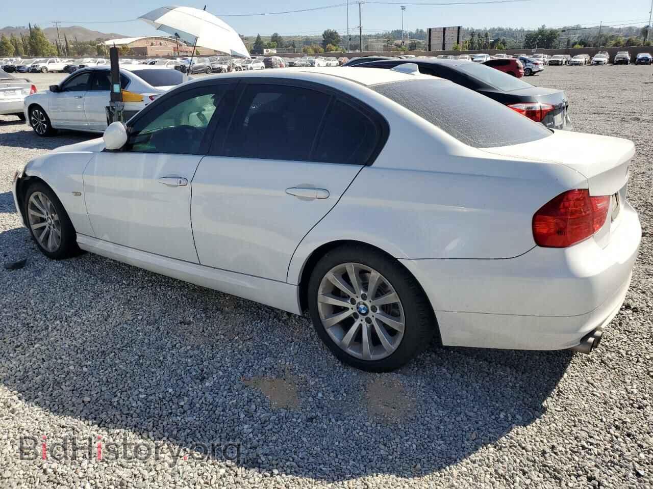 2011 BMW 3 SERIES - VIN: WBAPH7G55BNN07979 - Фото 2
