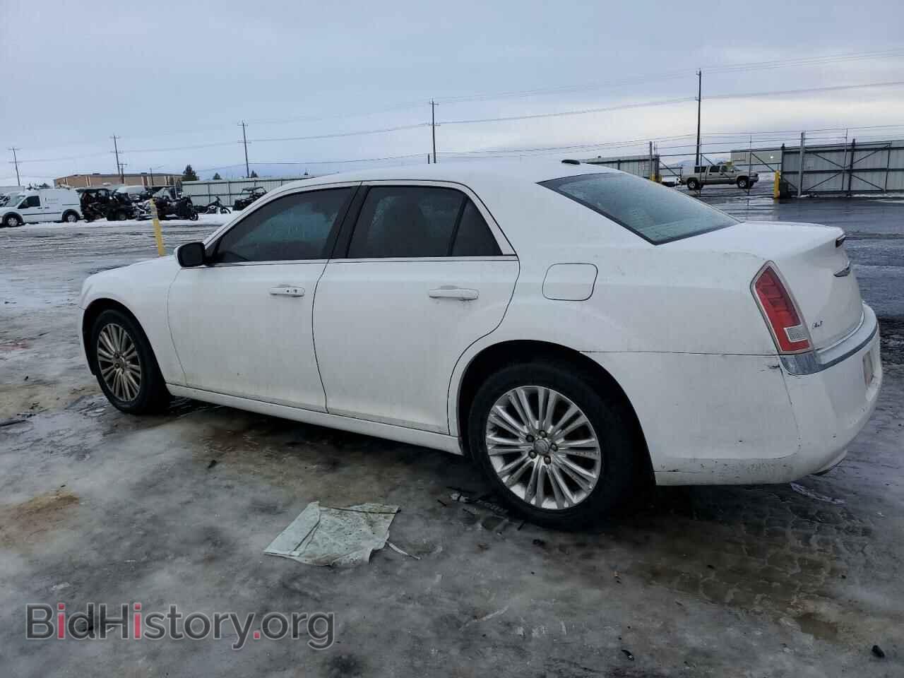 2013 CHRYSLER 300 - VIN: 2C3CCARG9DH585595 - Фото 2