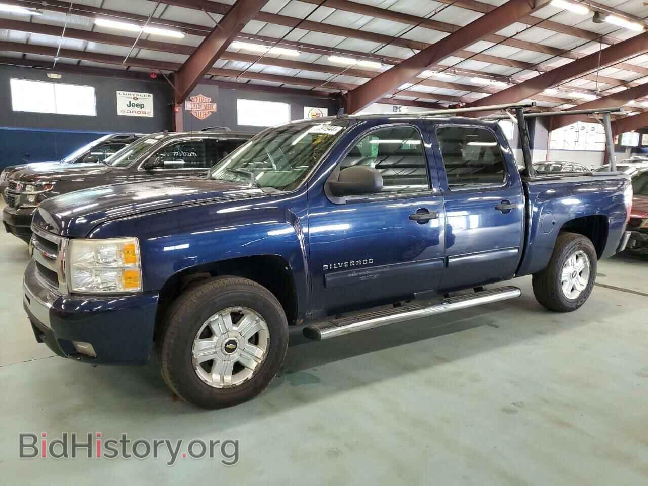 Photo 3GCPKSE37BG138043 - CHEVROLET ALL Models 2011