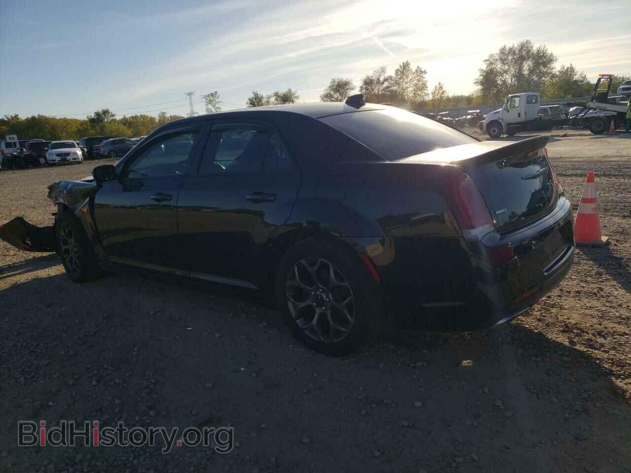 2016 CHRYSLER 300 - VIN: 2C3CCAGG0GH191409 - Фото 2