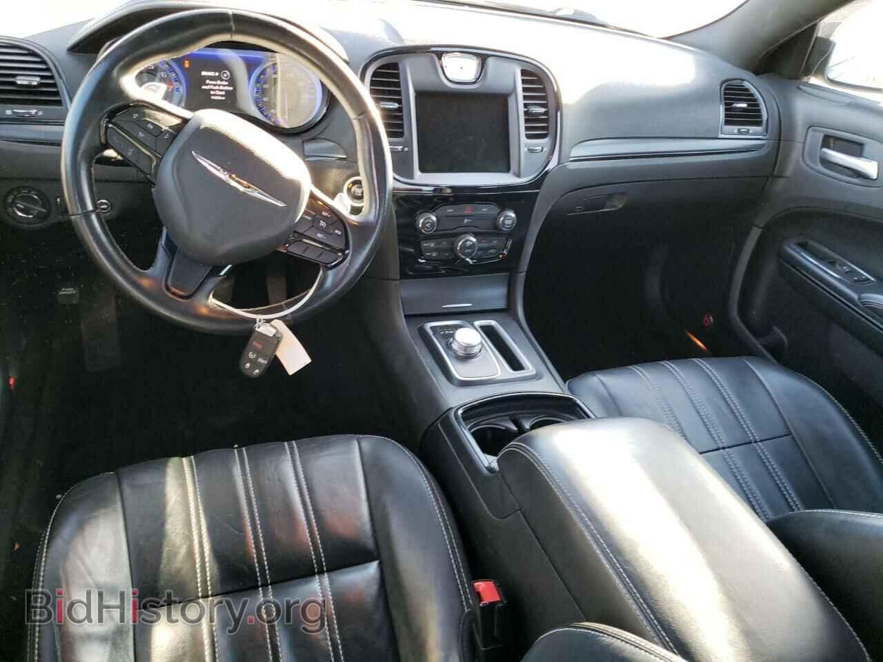 2016 CHRYSLER 300 - VIN: 2C3CCAGG0GH191409 - Фото 8