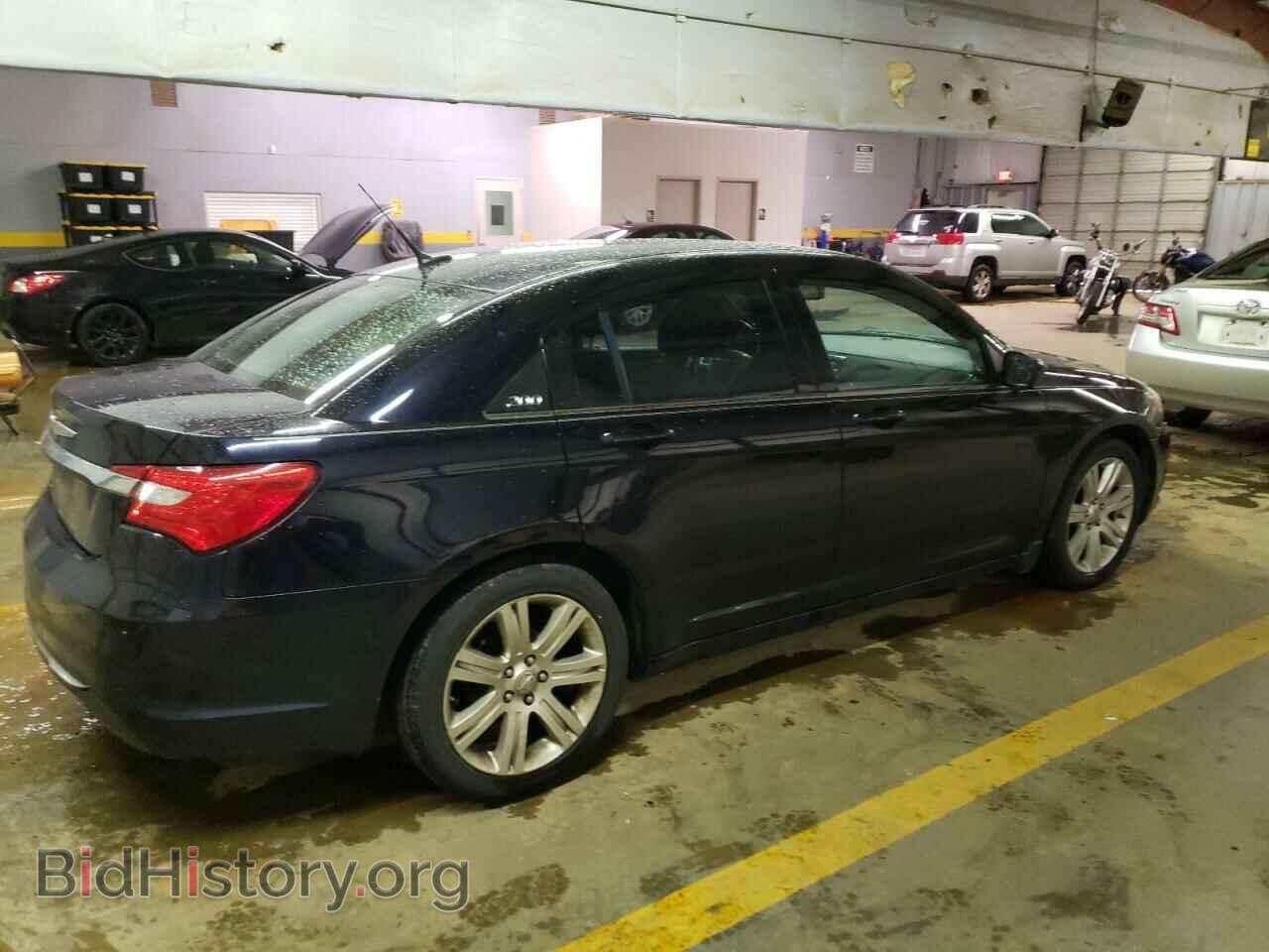 2011 CHRYSLER 200 - VIN: 1C3BC1FG8BN536215 - Фото 3