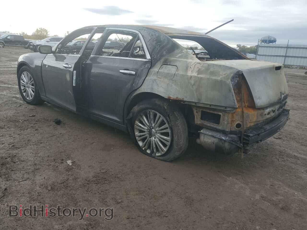 2013 CHRYSLER 300 - VIN: 2C3CCASG1DH585746 - Photo 2