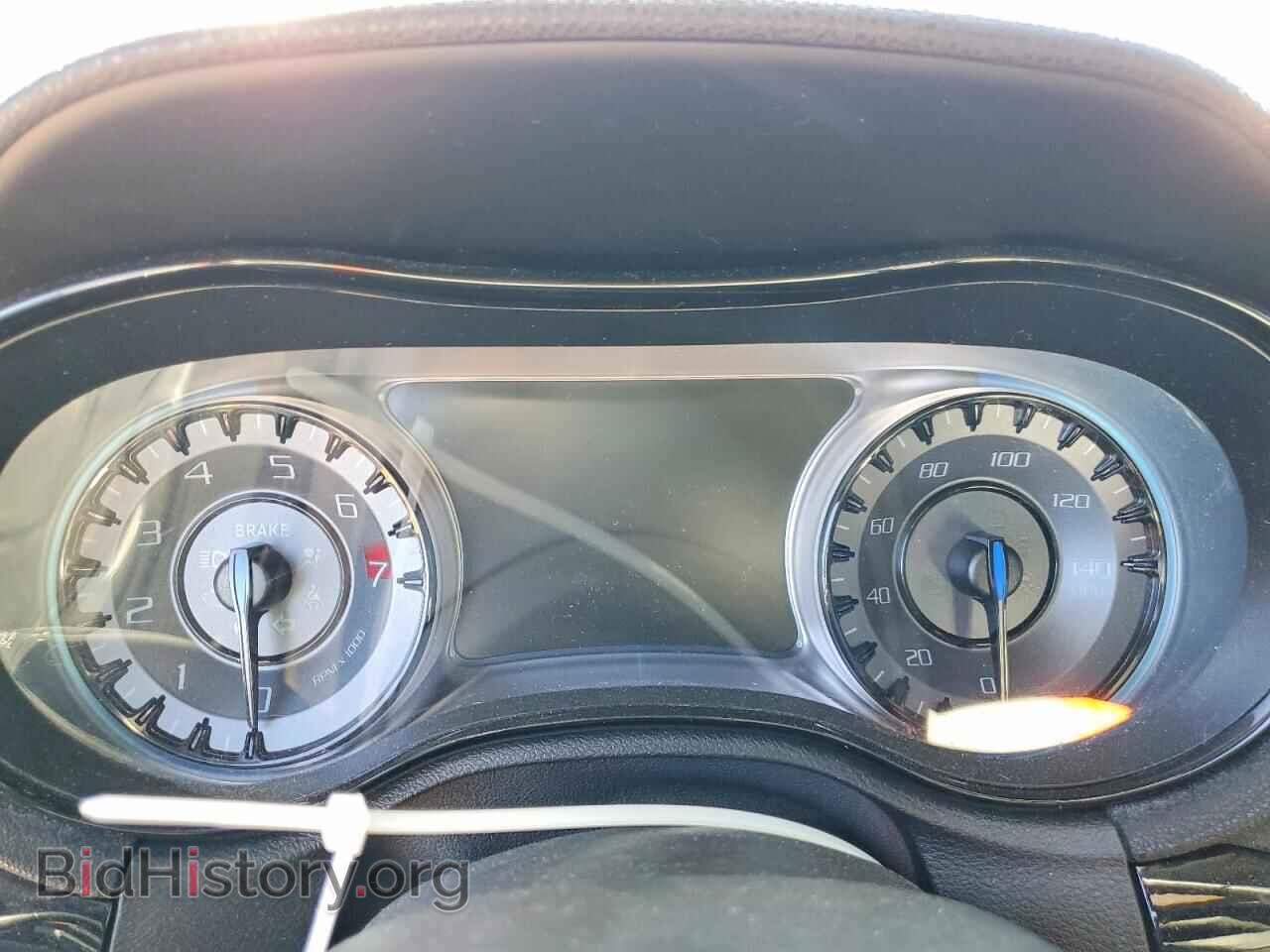 2017 CHRYSLER 300 - VIN: 2C3CCABG0HH506329 - Фото 9