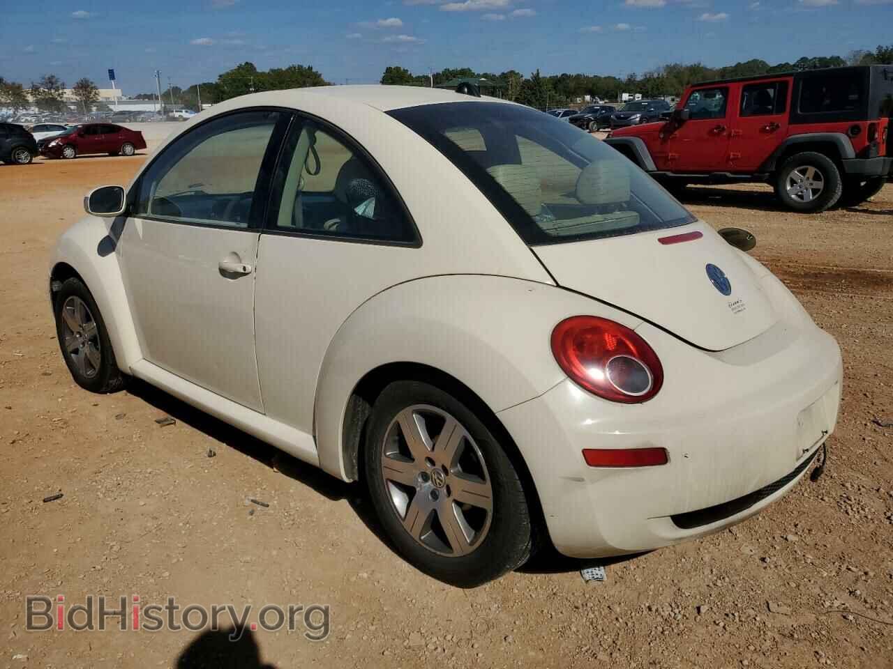 2006 VOLKSWAGEN BEETLE - VIN: 3VWPR31C56M422329 - Фото 2
