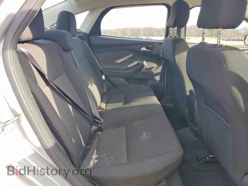 2016 Ford FOCUS (VIN 1FADP3F25GL397999) — photo 10 of 12